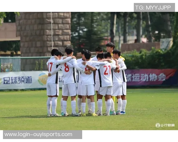 南京足球队在足球比赛经验上创新高展现实力与潜力引发广泛关注 南京足球队在足球比赛经验上创新高展现实力与潜力引发广泛关注