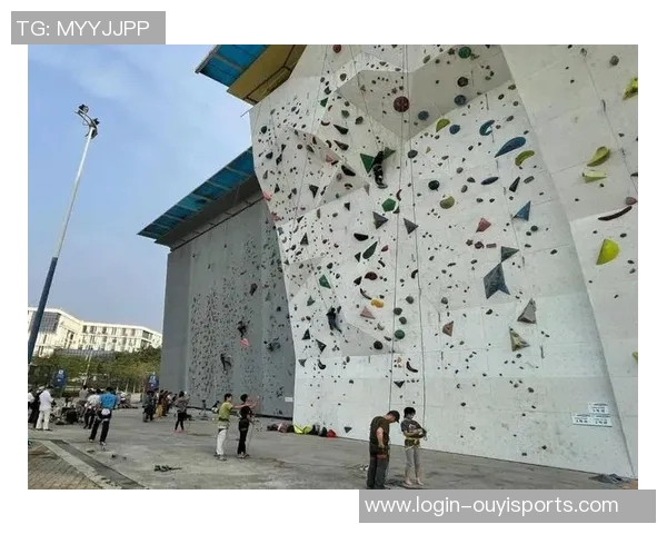 体育实时数据深入剖析广州乒乓球队当前状态与历史表现的全面对比分析 体育实时数据深入剖析广州乒乓球队当前状态与历史表现的全面对比分析